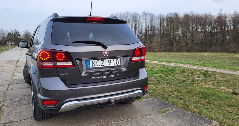 Fiat Freemont cena 57500 przebieg: 182160, rok produkcji 2016 z Wągrowiec małe 704